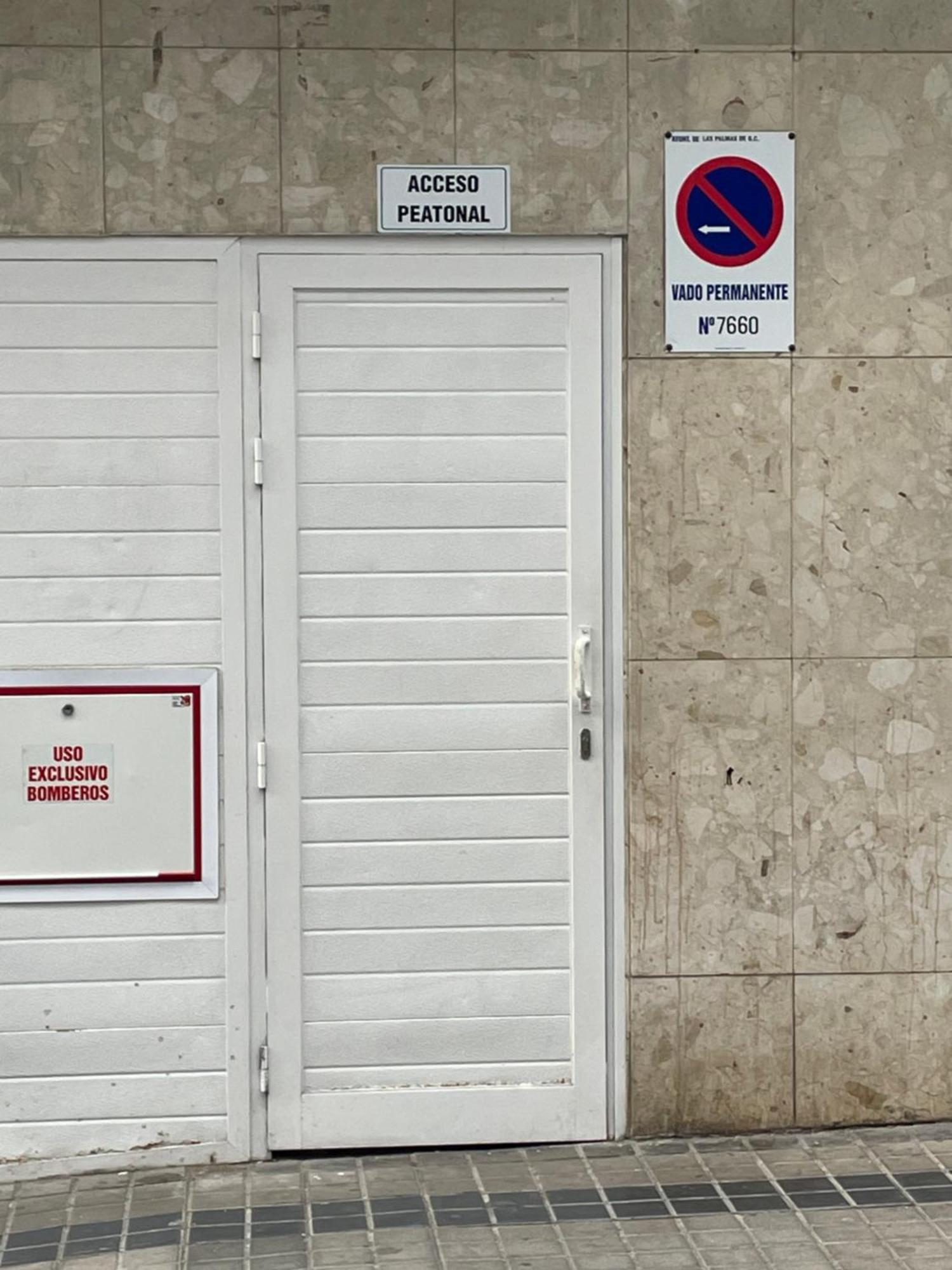 Piso Con Piscina Y Garaje En La Playa De Las Canteras Las Palmas Buitenkant foto